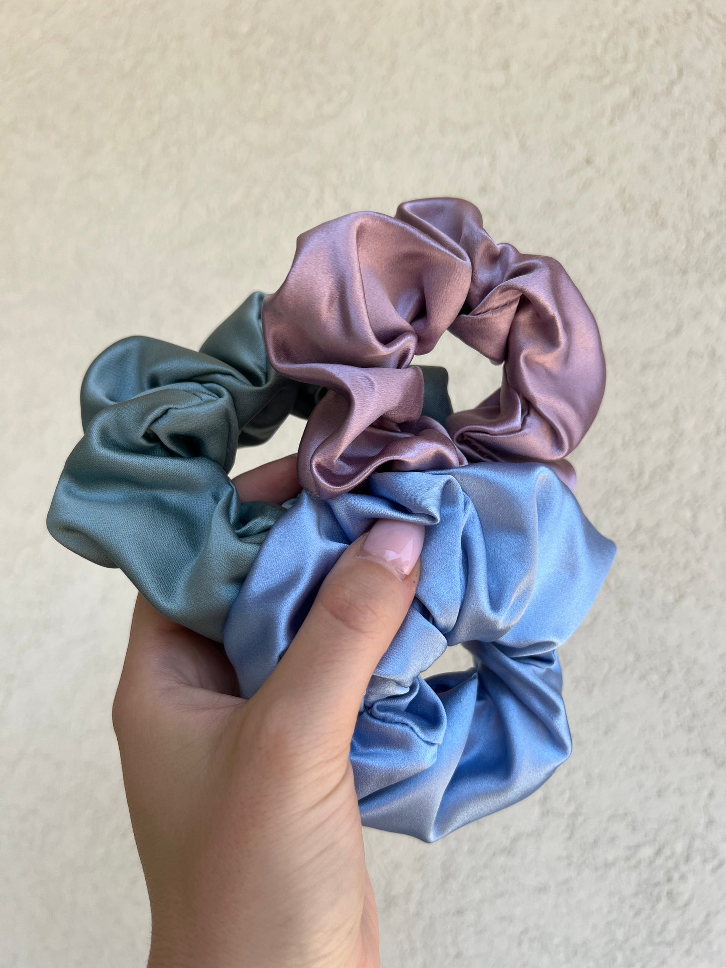 Secchiello Small in raso satinato + Scrunchie